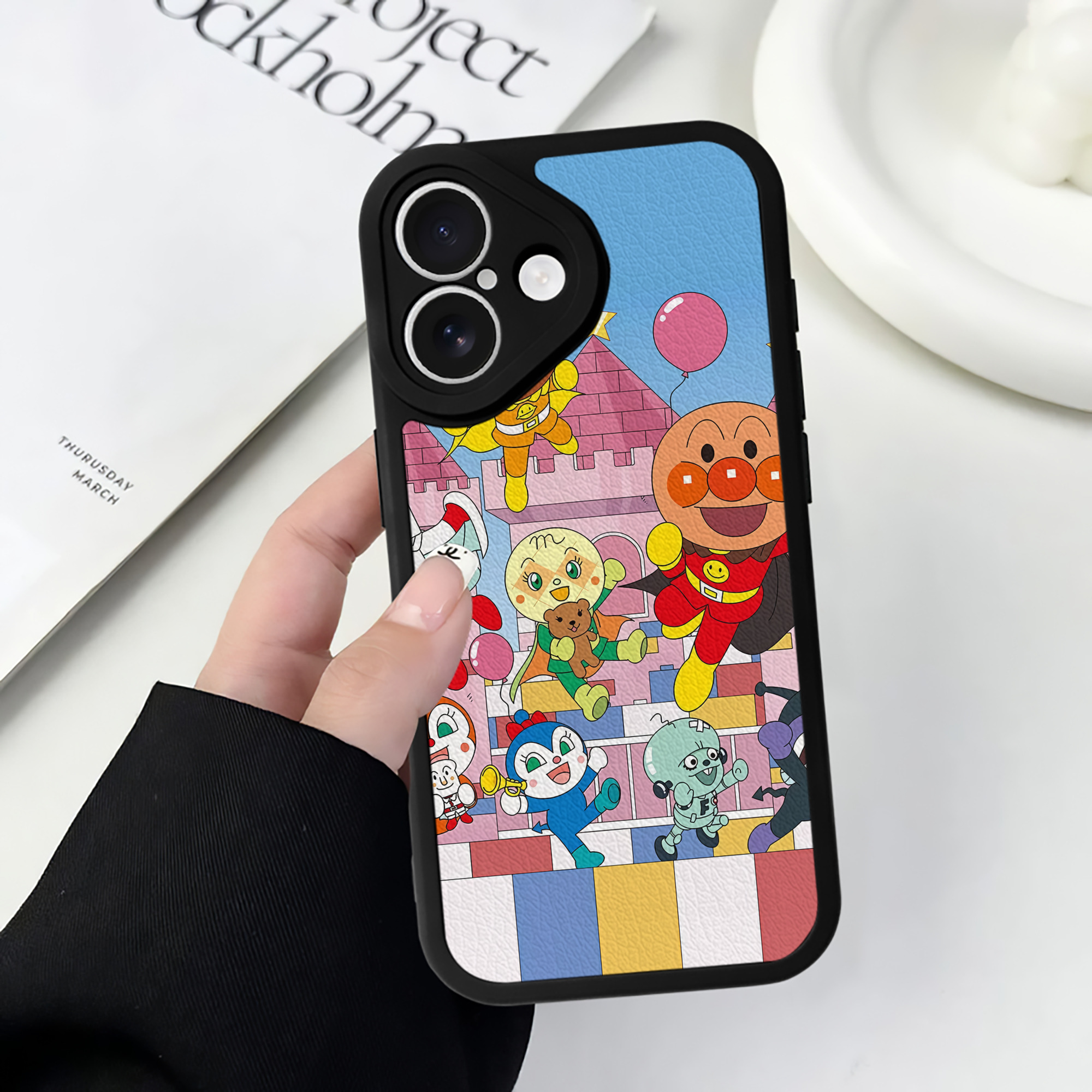 （画像用） アンパンマン Anpanman 【iPhone 16シリーズ対応】シリコンスマホケース（レザー調） 材質：シリコン